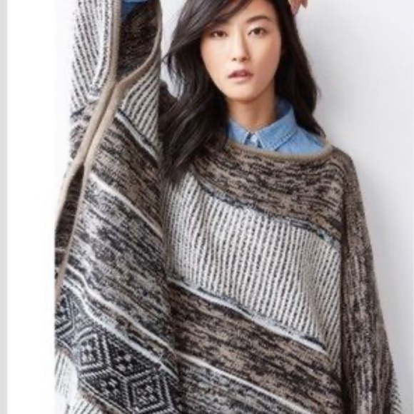 Gap Poncho Wool Blend One Size Oversized Natural Knit Sweater Cozy Shawl OS - Picture 3 of 12
